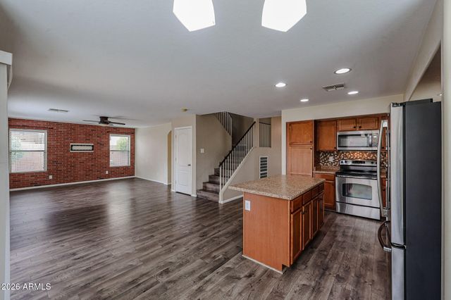 7267 W PALMAIRE Avenue, Glendale, AZ 85303