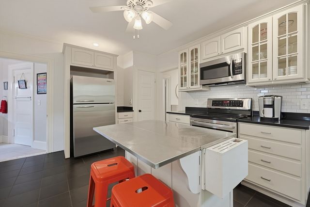 113 Grove St, North Attleboro, MA 02760