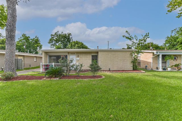 1124 Helen Drive, Deer Park, TX 77536