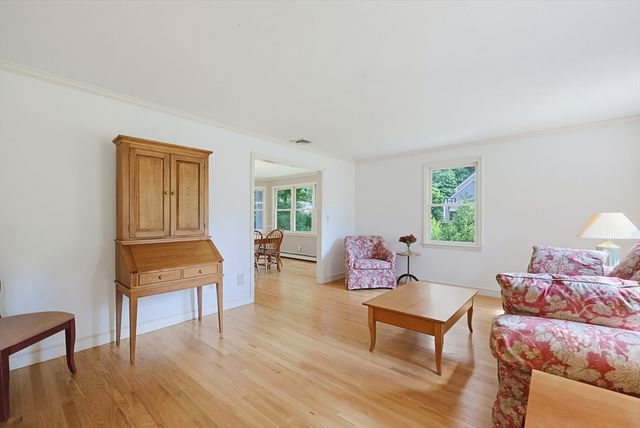 164 Granite St, Medfield, MA 02052