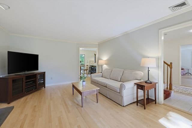 164 Granite St, Medfield, MA 02052