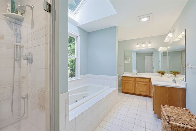 164 Granite St, Medfield, MA 02052
