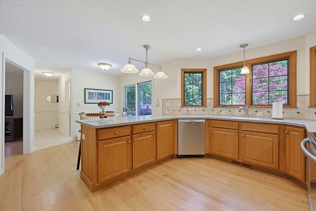 164 Granite St, Medfield, MA 02052