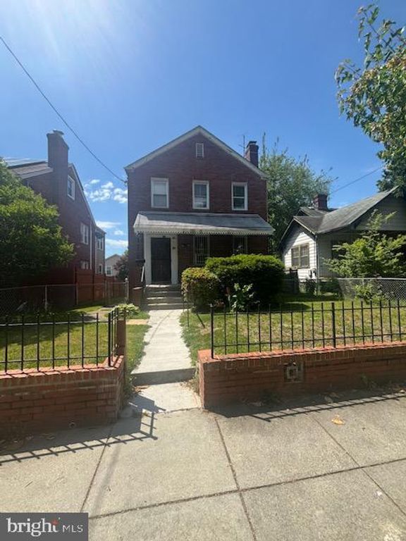 26 MILMARSON PL NW, Washington, DC 20011