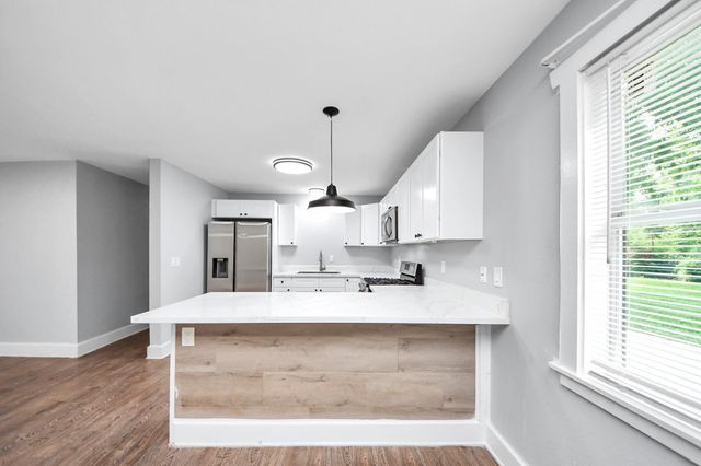 5738 Kenilwood Drive, Houston, TX 77033