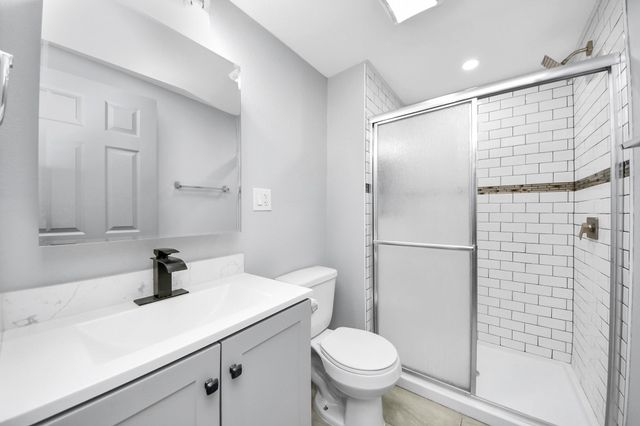 5738 Kenilwood Drive, Houston, TX 77033