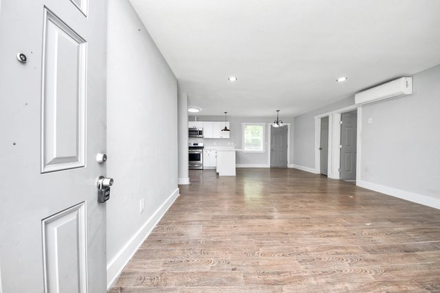 5738 Kenilwood Drive, Houston, TX 77033