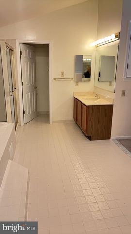 9208 OREGOLD CT, Laurel, MD 20708