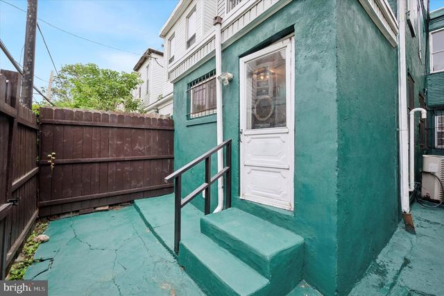 1828 N 27TH ST, Philadelphia, PA 19121