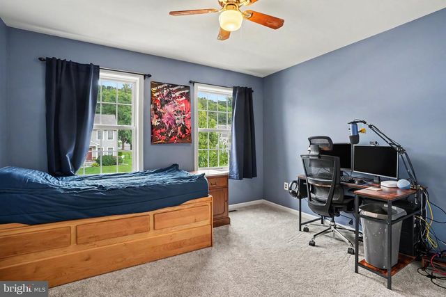 312 BRADDOCK DR, Etters, PA 17319