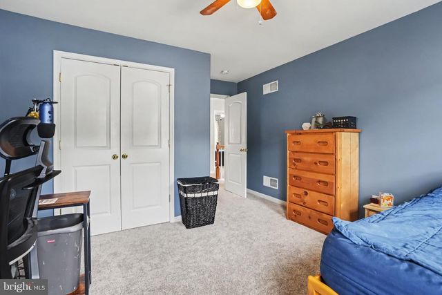 312 BRADDOCK DR, Etters, PA 17319