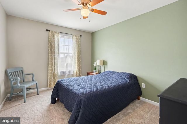 312 BRADDOCK DR, Etters, PA 17319