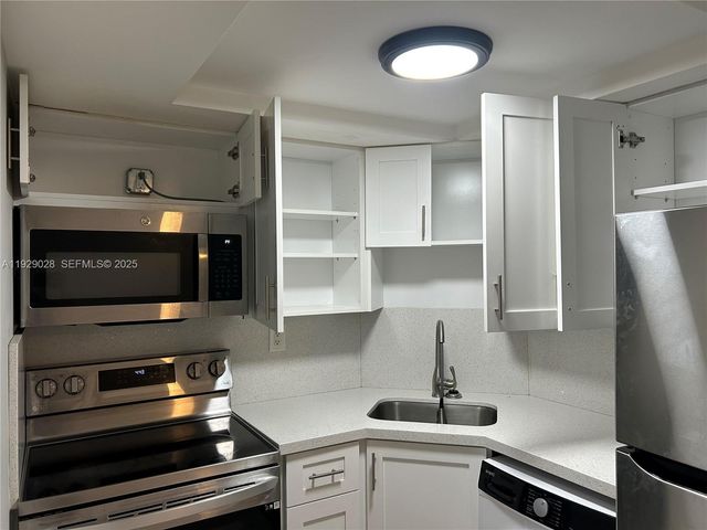 335 SW 20th St 7, Fort Lauderdale, FL 33315