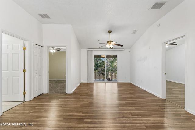 7047 DEER LODGE Circle 108, Jacksonville, FL 32256