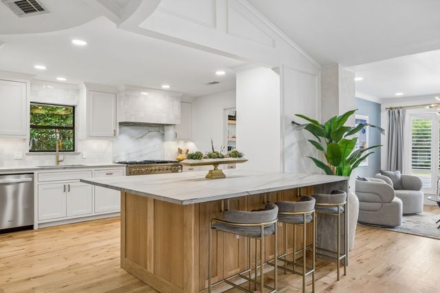 6418 Malcolm Drive, Dallas, TX 75214