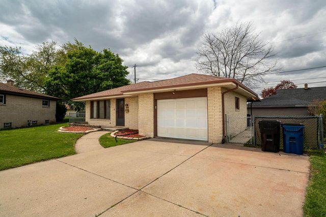 2204 Savoy CIRCLE, Racine, WI 53404