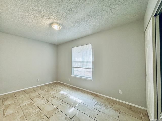 1417 W OLMOS DR, San Antonio, TX 78201
