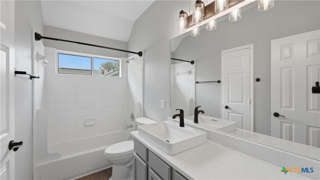 828 Fair Lane, New Braunfels, TX 78130