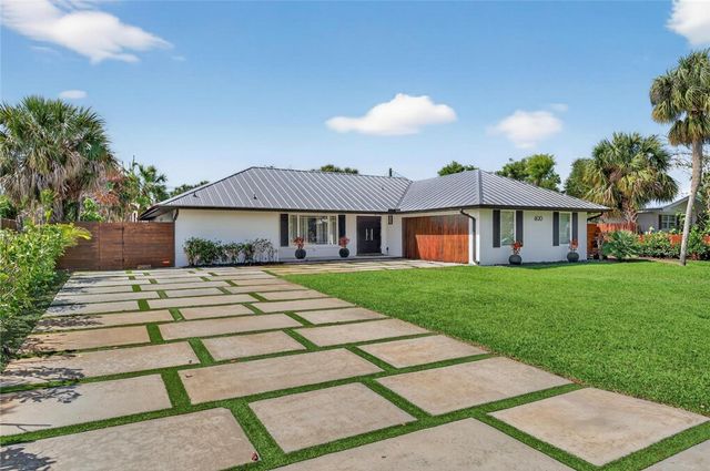 600 Honeysuckle Lane, Vero Beach, FL 32963