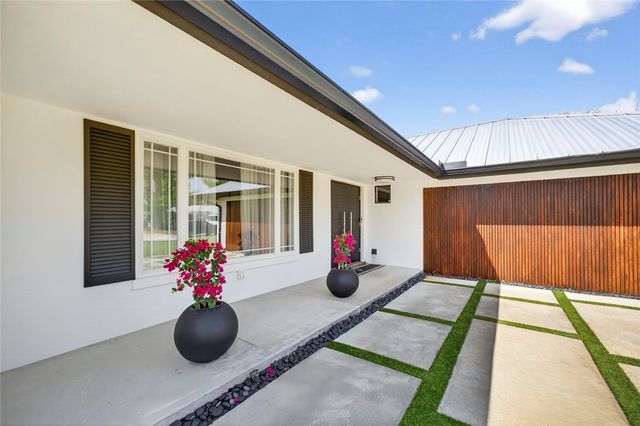 600 Honeysuckle Lane, Vero Beach, FL 32963