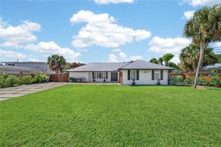 600 Honeysuckle Lane, Vero Beach, FL 32963