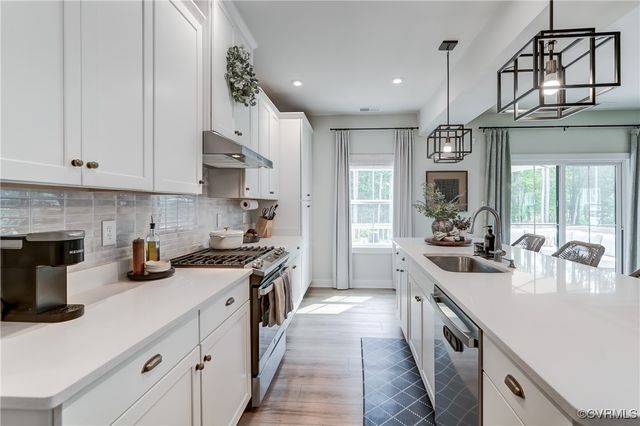 18342 Magnolia Run Ln, Moseley, VA 23120
