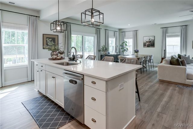 18342 Magnolia Run Ln, Moseley, VA 23120