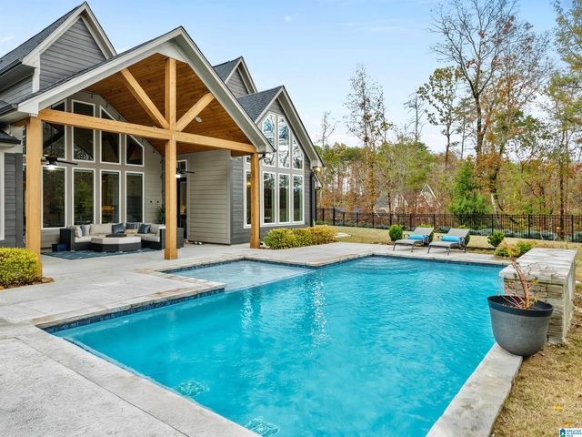 1000 EVERETT CIRCLE, Hoover, AL 35244