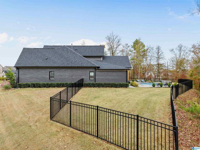 1000 EVERETT CIRCLE, Hoover, AL 35244