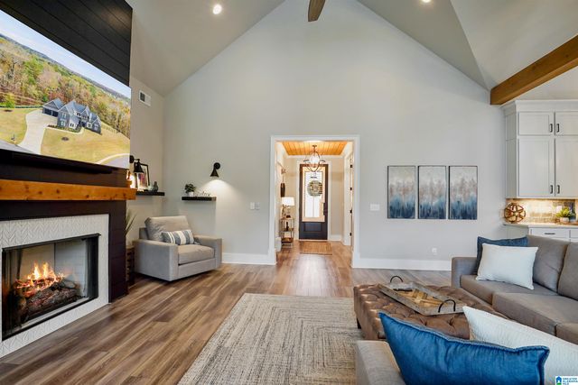 1000 EVERETT CIRCLE, Hoover, AL 35244