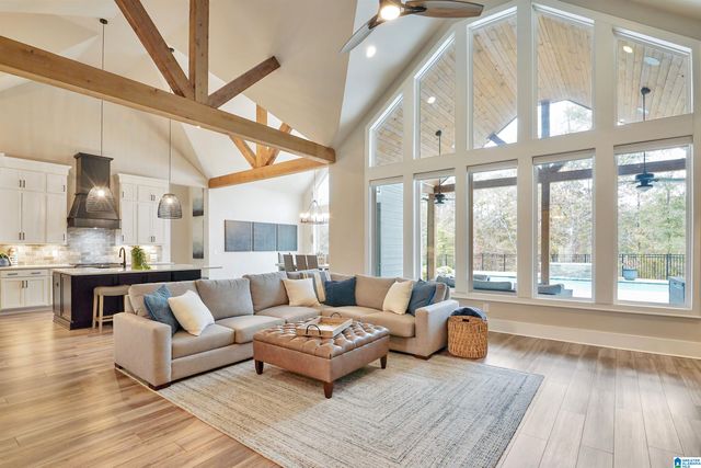 1000 EVERETT CIRCLE, Hoover, AL 35244