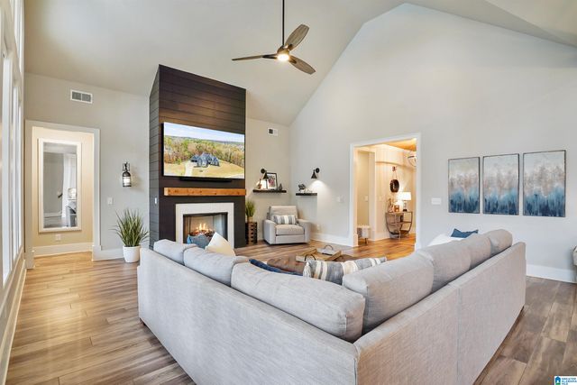 1000 EVERETT CIRCLE, Hoover, AL 35244