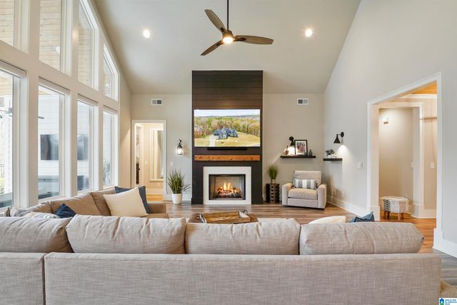 1000 EVERETT CIRCLE, Hoover, AL 35244