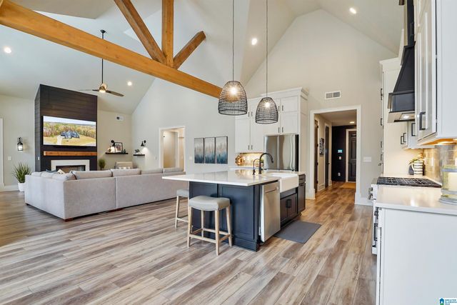 1000 EVERETT CIRCLE, Hoover, AL 35244