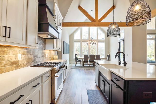 1000 EVERETT CIRCLE, Hoover, AL 35244