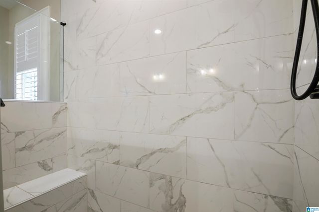 1000 EVERETT CIRCLE, Hoover, AL 35244