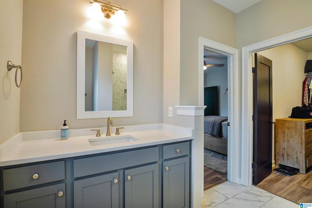 1000 EVERETT CIRCLE, Hoover, AL 35244