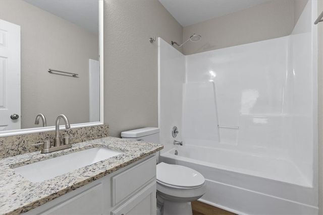 1009 Flynt Street, Siloam Springs, AR 72761