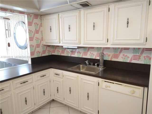 601 Three Islands Boulevard 517, Hallandale Beach, FL 33009
