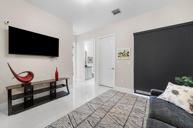 9850 Evergreen Woods Lane, Boynton Beach, FL 33473