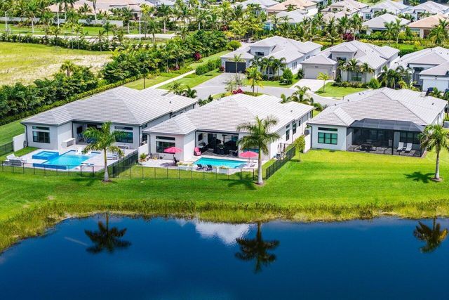 9850 Evergreen Woods Lane, Boynton Beach, FL 33473