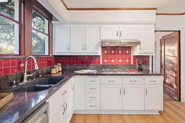 1101 Amador Ave, Berkeley, CA 94707