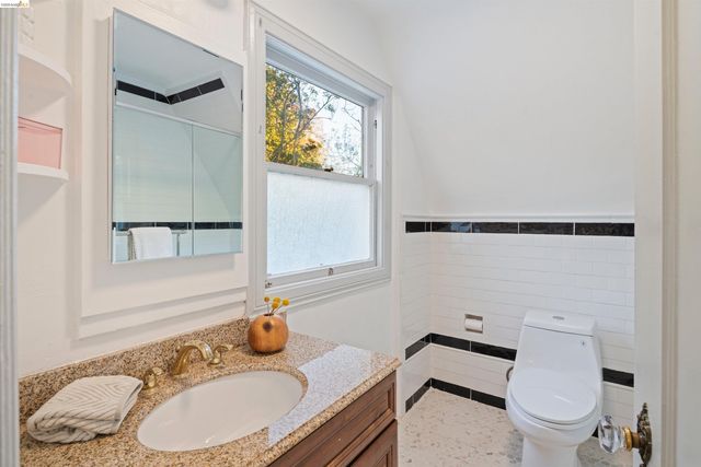 1101 Amador Ave, Berkeley, CA 94707
