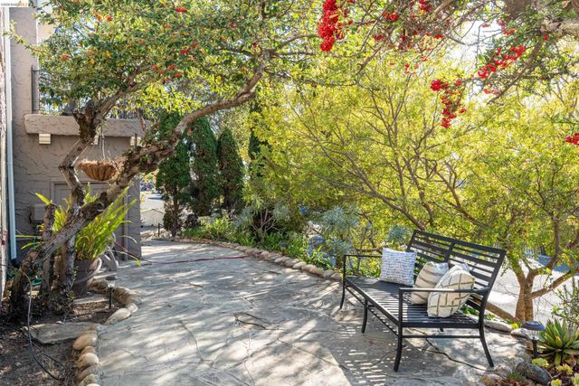 1101 Amador Ave, Berkeley, CA 94707