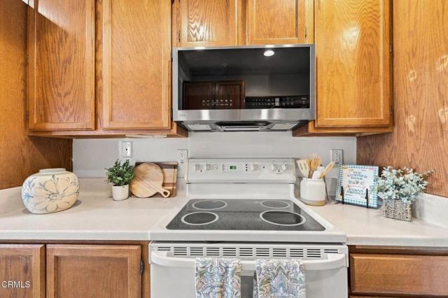 16165 Village 16, Camarillo, CA 93012