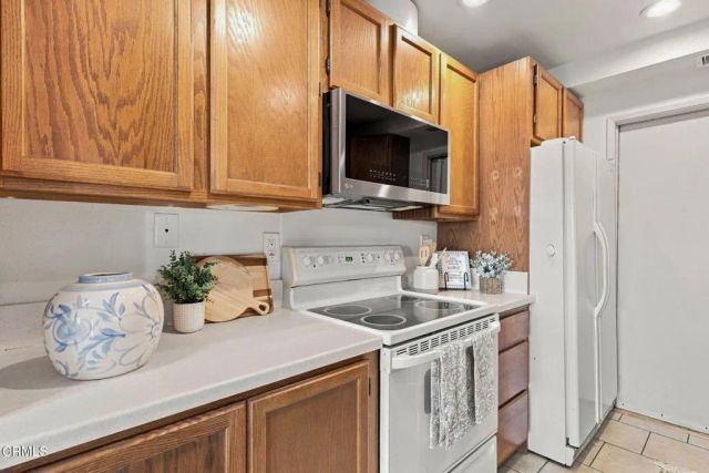 16165 Village 16, Camarillo, CA 93012