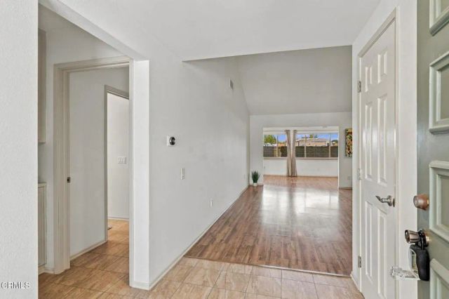16165 Village 16, Camarillo, CA 93012