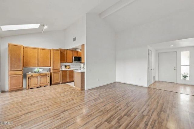 16165 Village 16, Camarillo, CA 93012