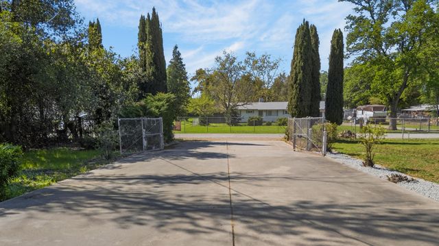 19370 Lassen Drive, Cottonwood, CA 96022