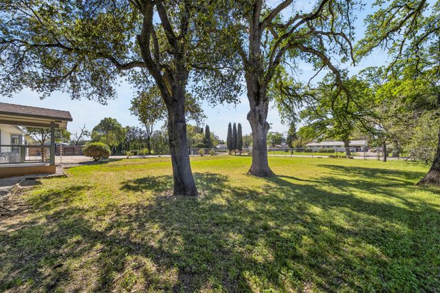 19370 Lassen Drive, Cottonwood, CA 96022